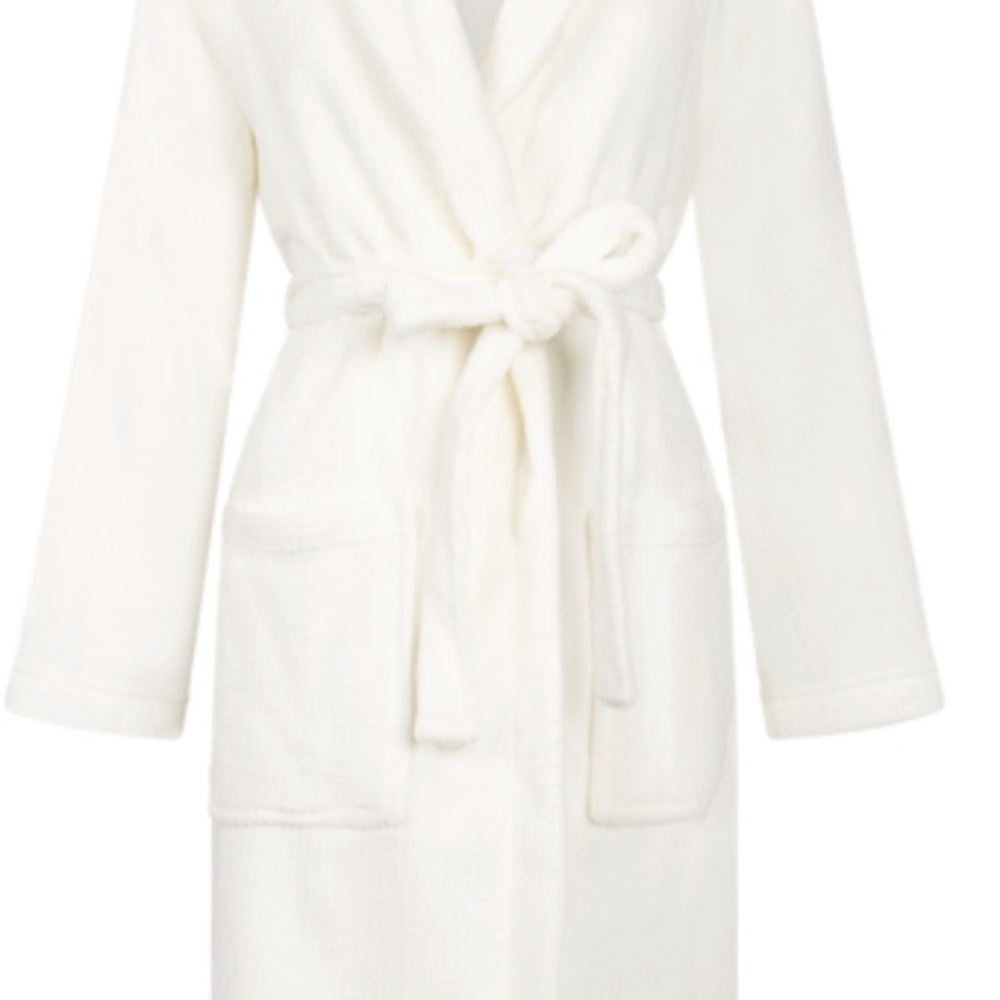 Max Studio Cream Plush Robe